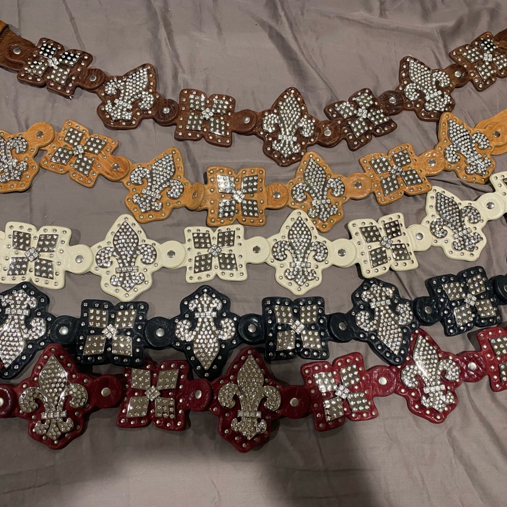New with tag charm and luck genuine leather belt w stones